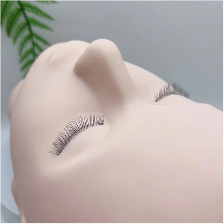 Training Mannequin Head (with lashes) - Swaniyalashes